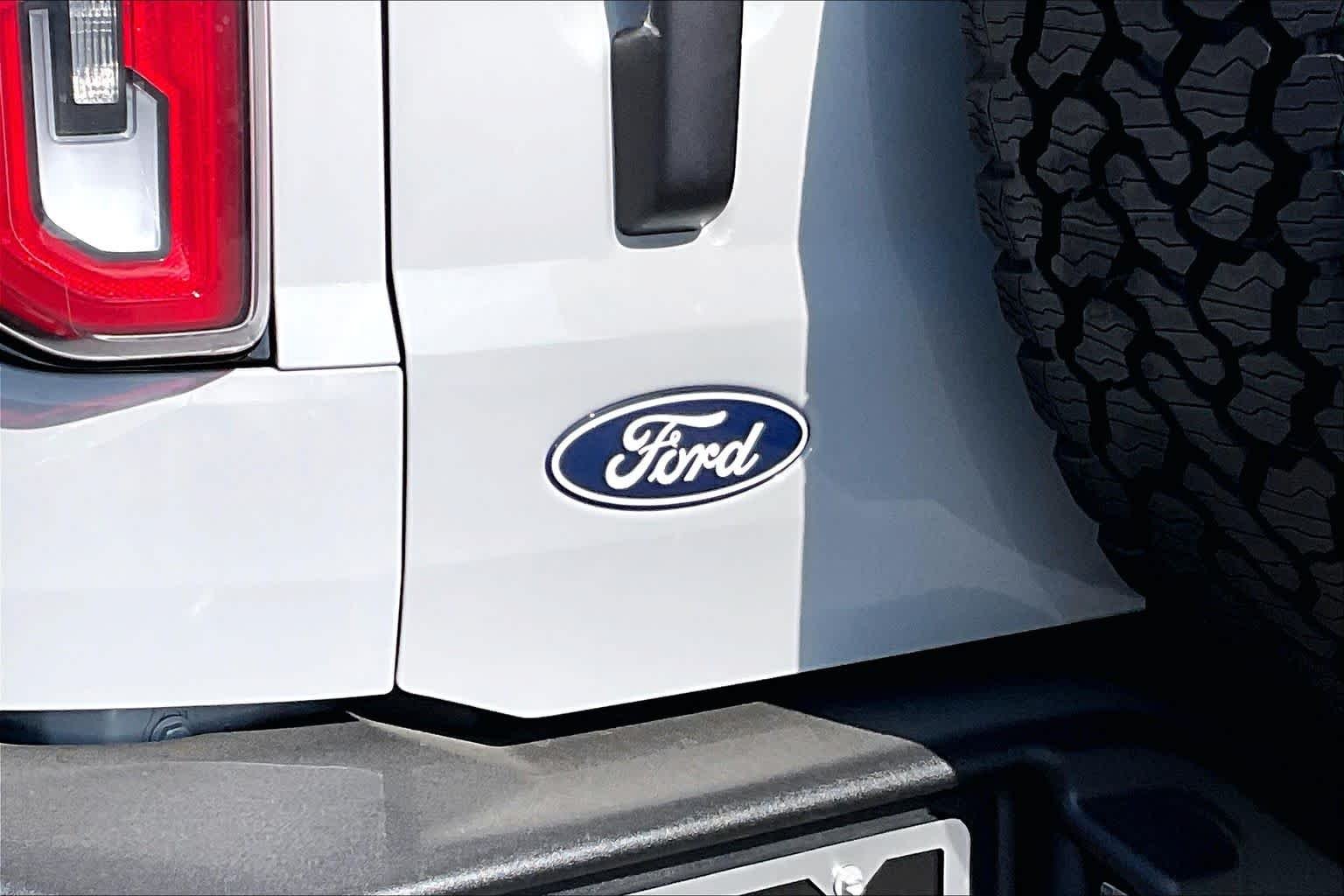 New 2026 Avalanche Gray Ford Outer Banks® image 14