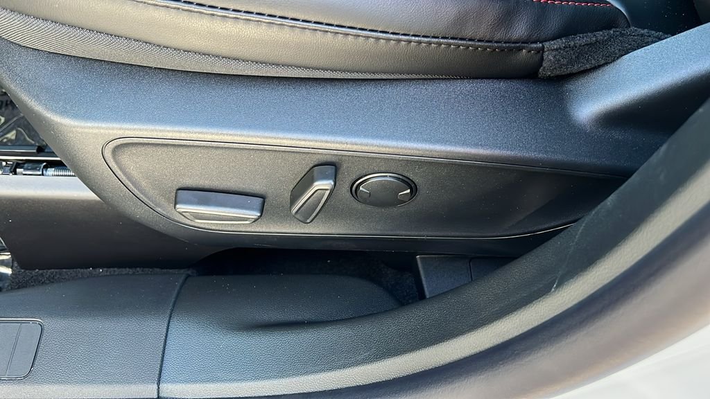2025 Ford Escape ST-Line Select - Photo 20