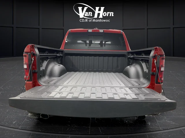New 2026 Molten Red Pearl-Coat Exterior Paint RAM Big Horn/Lone Star image 13