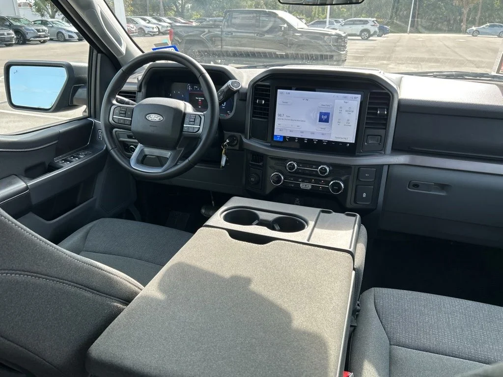 Used 2025 Black Ford XLT image 10