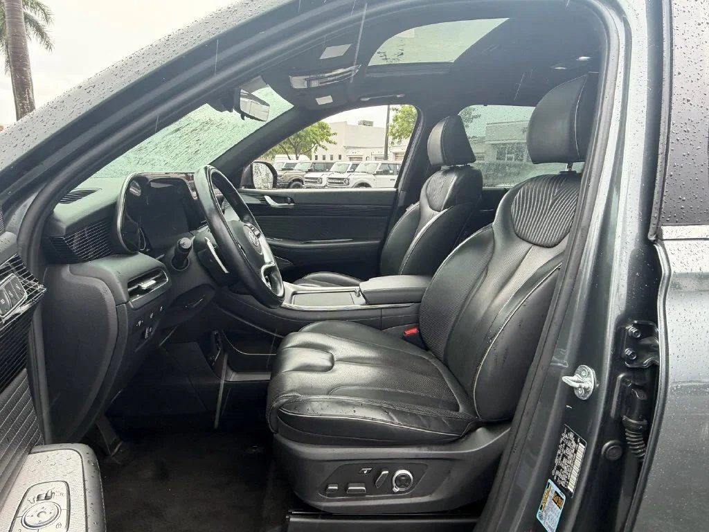 Used 2024 Gray Hyundai Calligraphy image 9