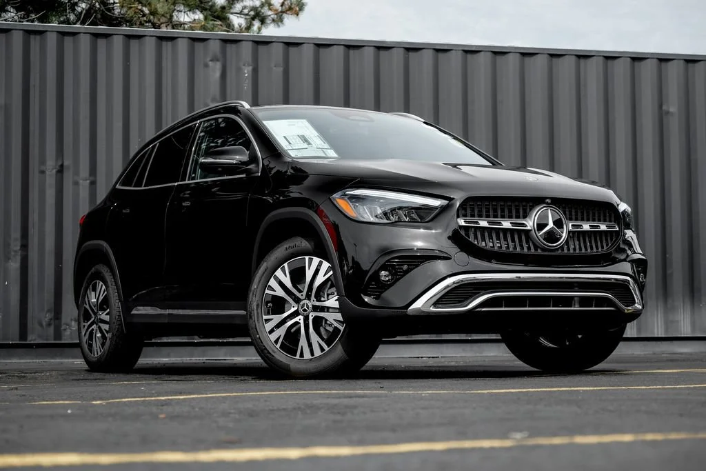 New 2026 Night Black Mercedes-Benz GLA 250 image 35