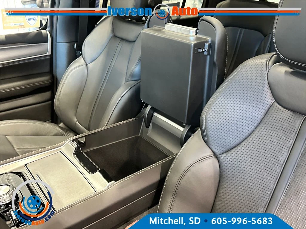 New 2026 Steel Blue Exterior Paint Jeep Limited Altitude image 23