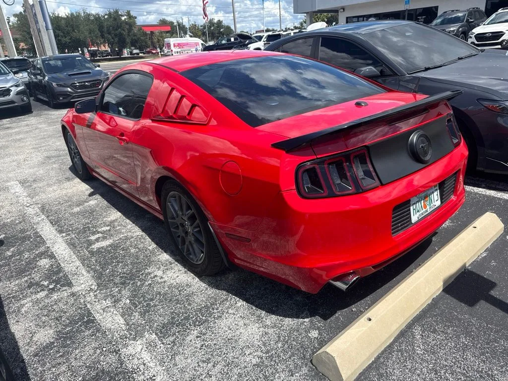 Used 2013 Red Ford V6 Premium image 12