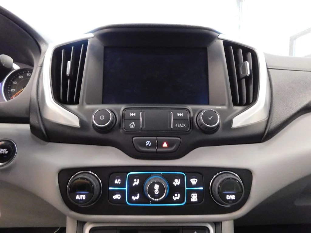Used 2023 Sterling GMC SLT image 21