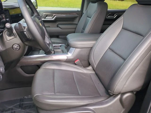 Used 2024 Blue Chevrolet LTZ image 11