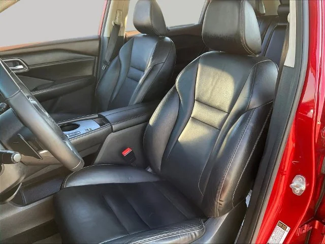 Used 2021 Red Nissan SL image 23
