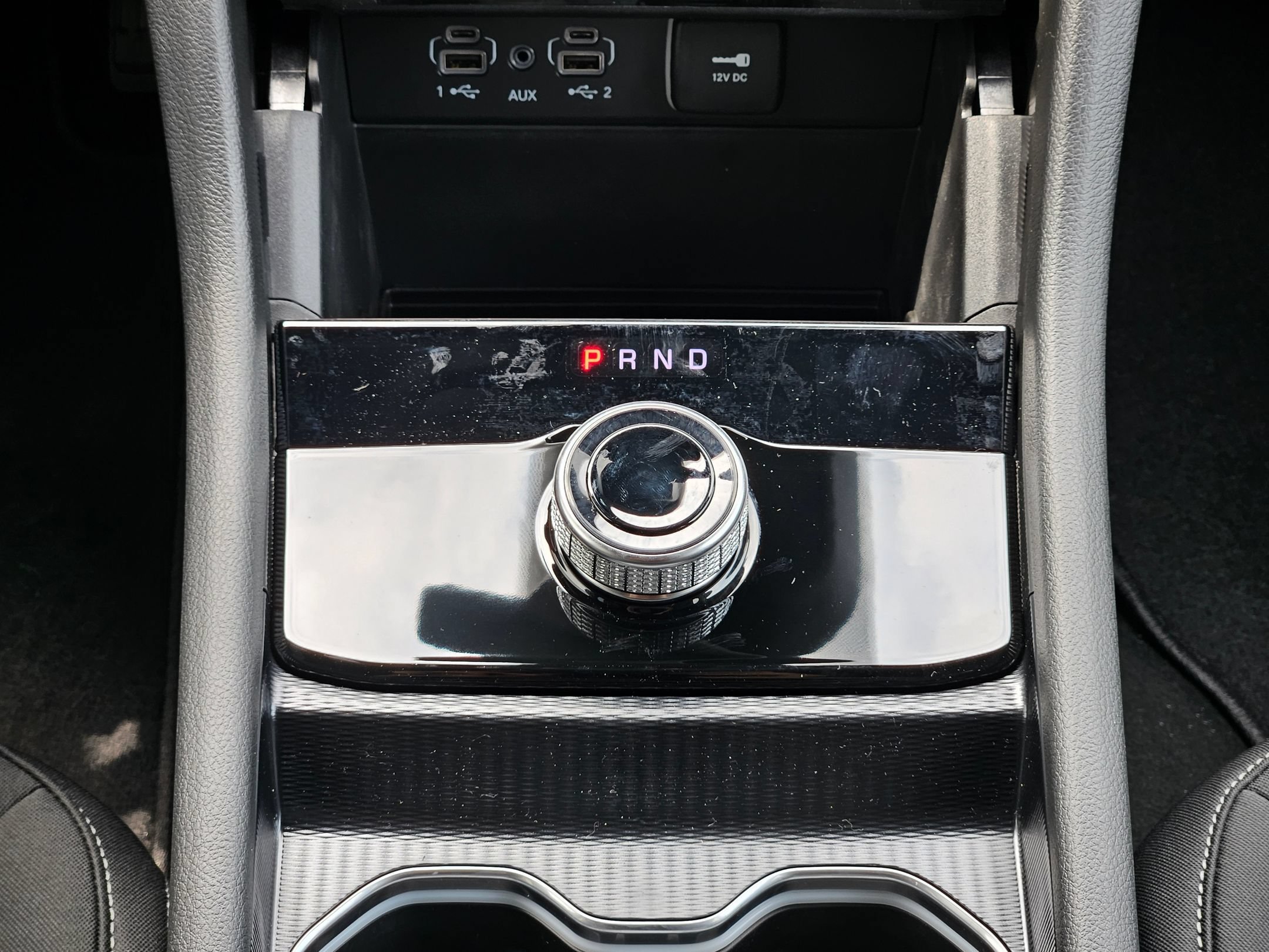 New 2026 Diamond Black Crystal Pearlcoat Jeep Laredo image 11