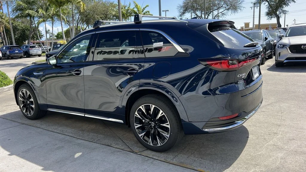 2025 Mazda CX-90 Premium Package - Photo 7