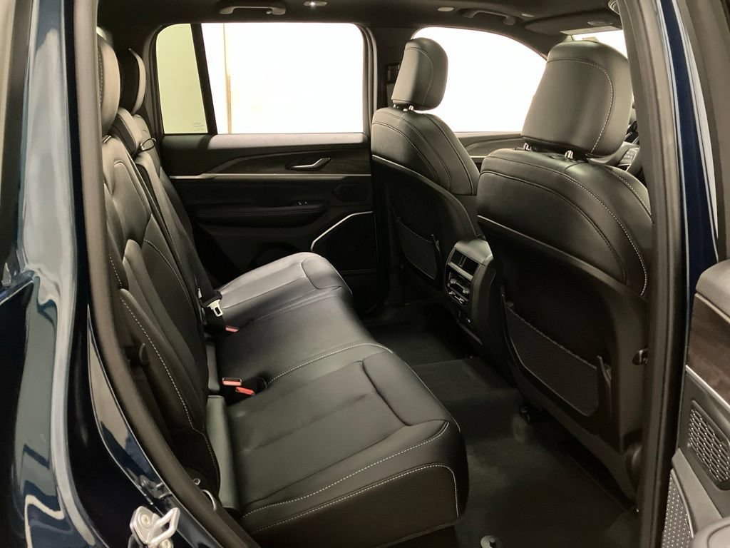 New 2026 Fathom Blue Pearl-Coat Exterior Paint Jeep Limited Reserve image 20