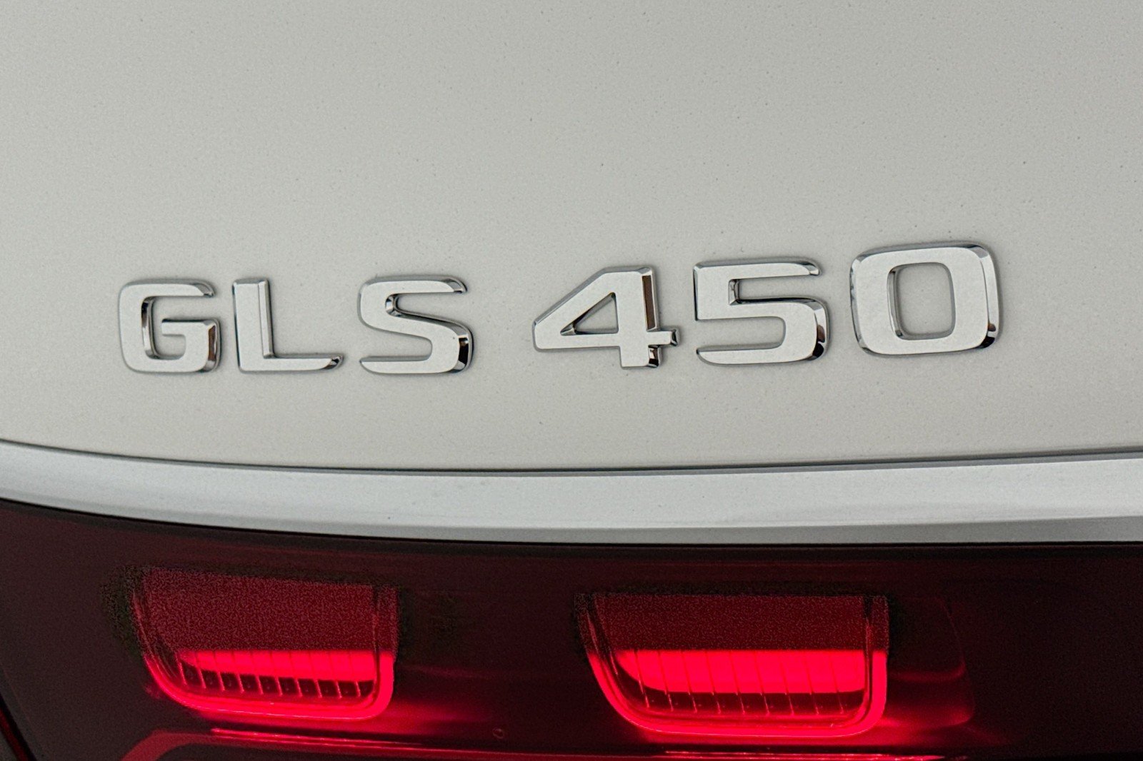 New 2026 Polar White Mercedes-Benz GLS 450 4MATIC® SUV image 9