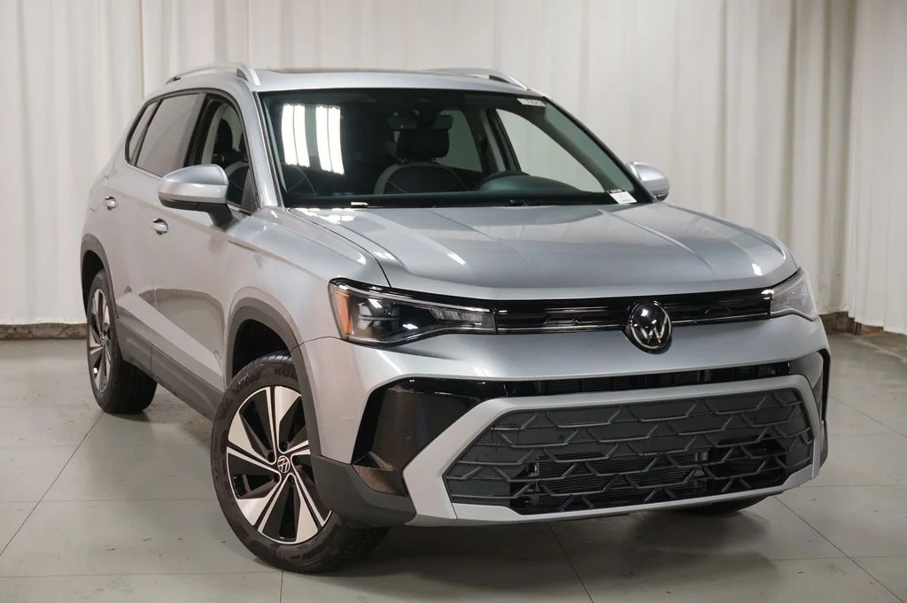 New 2026 Silver Volkswagen 1.5T SE image 4