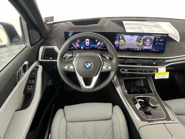 New 2026 White BMW sDrive40i image 33