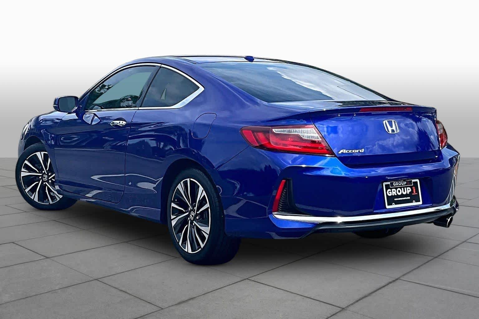 Used 2017 Deep Blue Opal Metallic Honda EX-L image 11