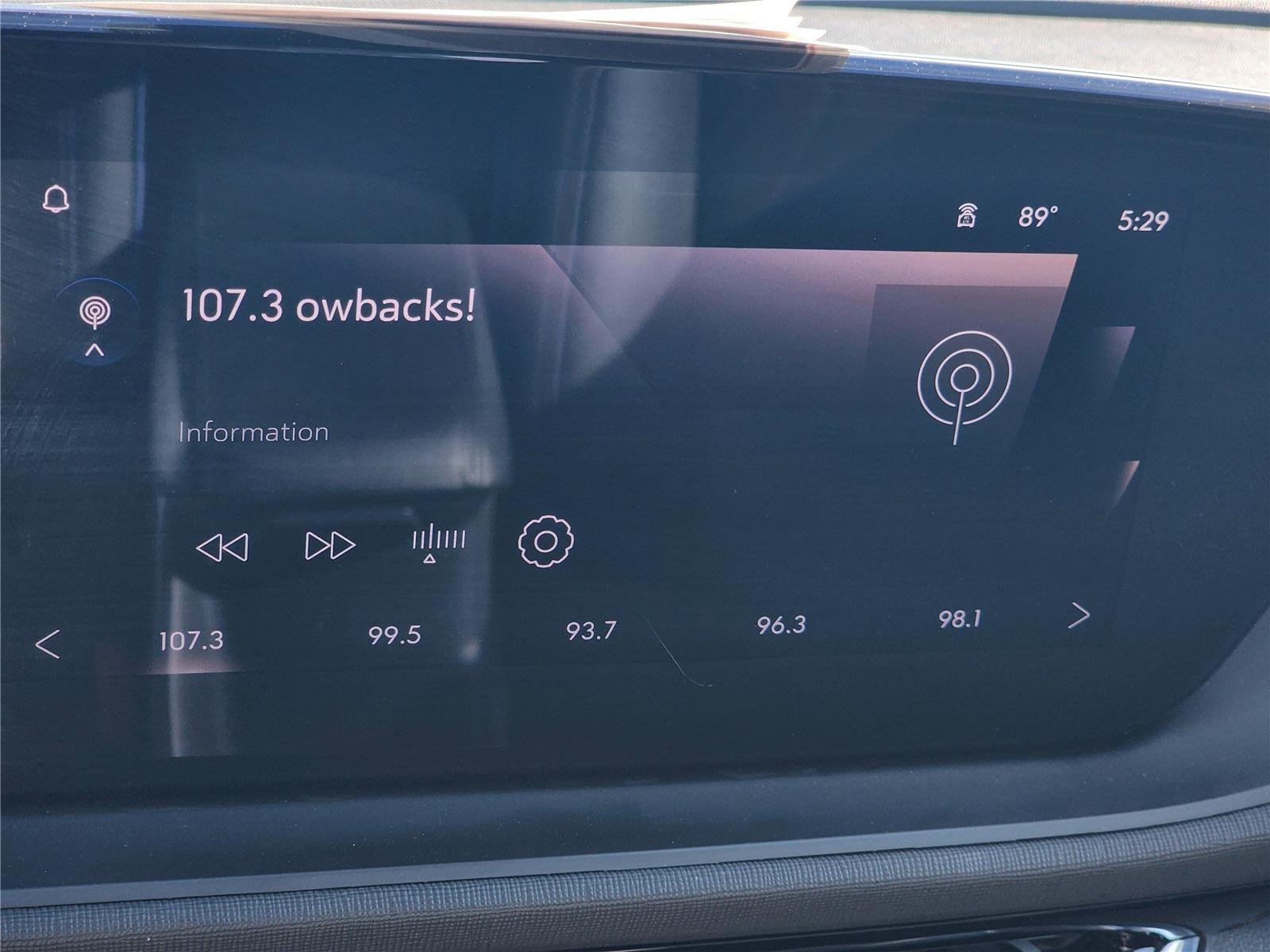 Used 2025 Summit White Buick Sport Touring image 13