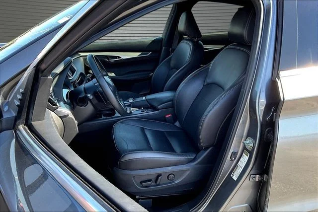 Used 2023 Gray INFINITI LUXE image 21