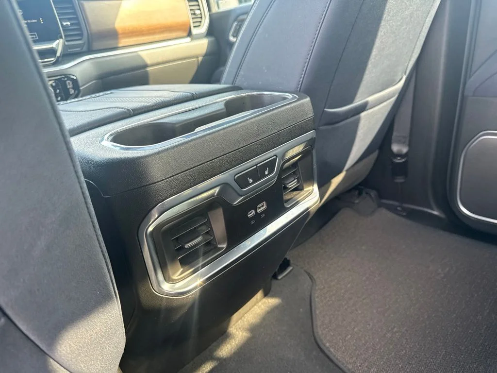 Used 2026 Blue Chevrolet High Country image 32