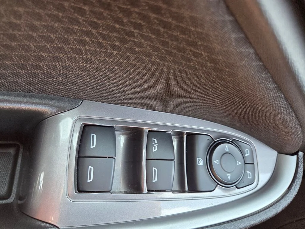 Used 2025 Black Chevrolet LT image 19