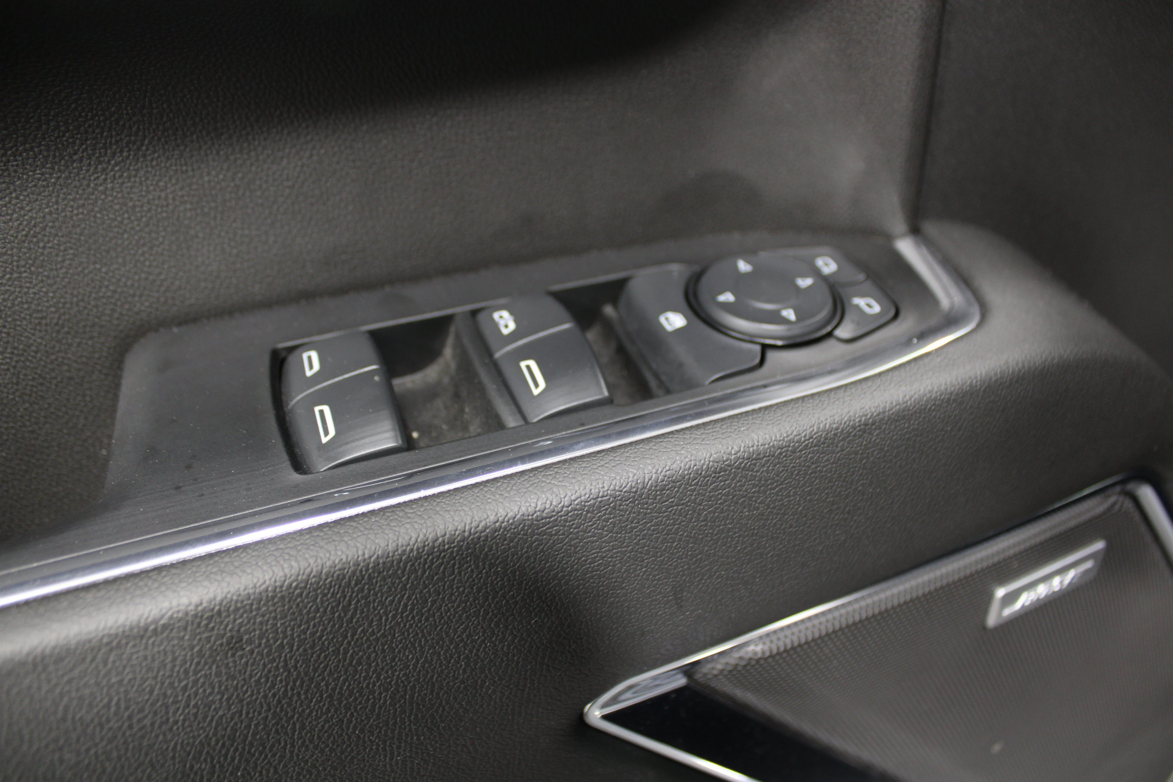 2024 Chevrolet Silverado 1500 RST - Photo 8