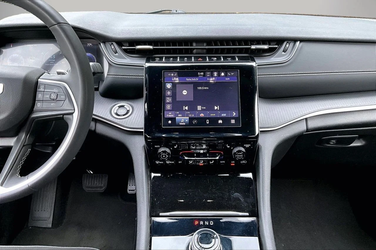 Used 2023 White Jeep Altitude X image 12