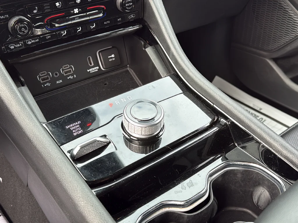 Used 2023 Gray Jeep Limited image 22
