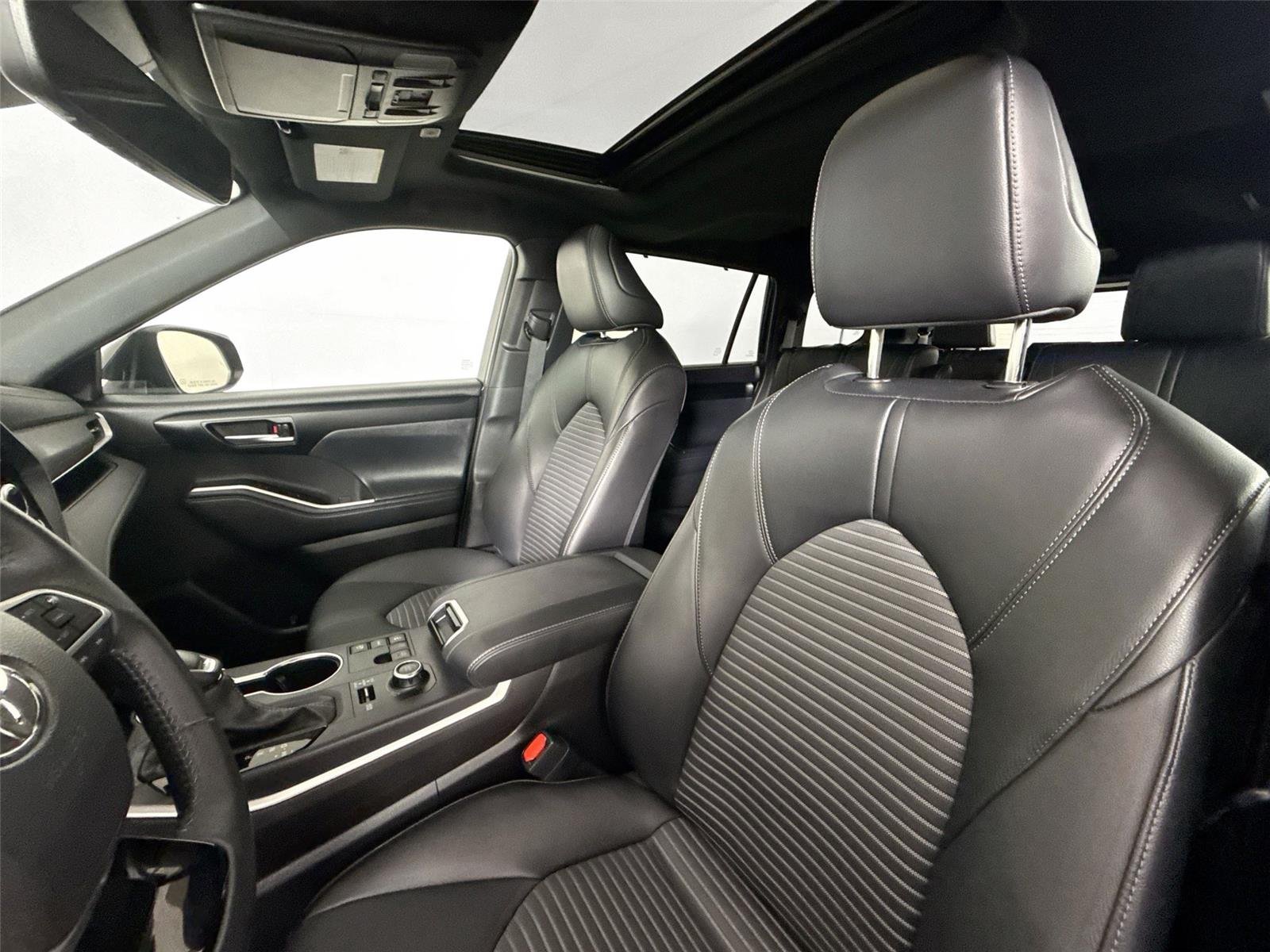 Used 2025 Blueprint Toyota XSE image 3