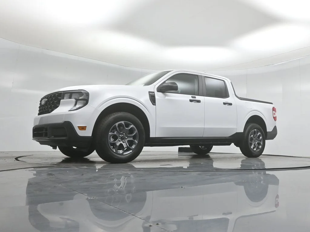 New 2026 Oxford White Ford XLT image 41