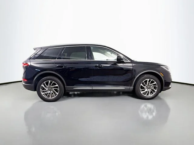 Used 2022 Black Lincoln Standard image 8
