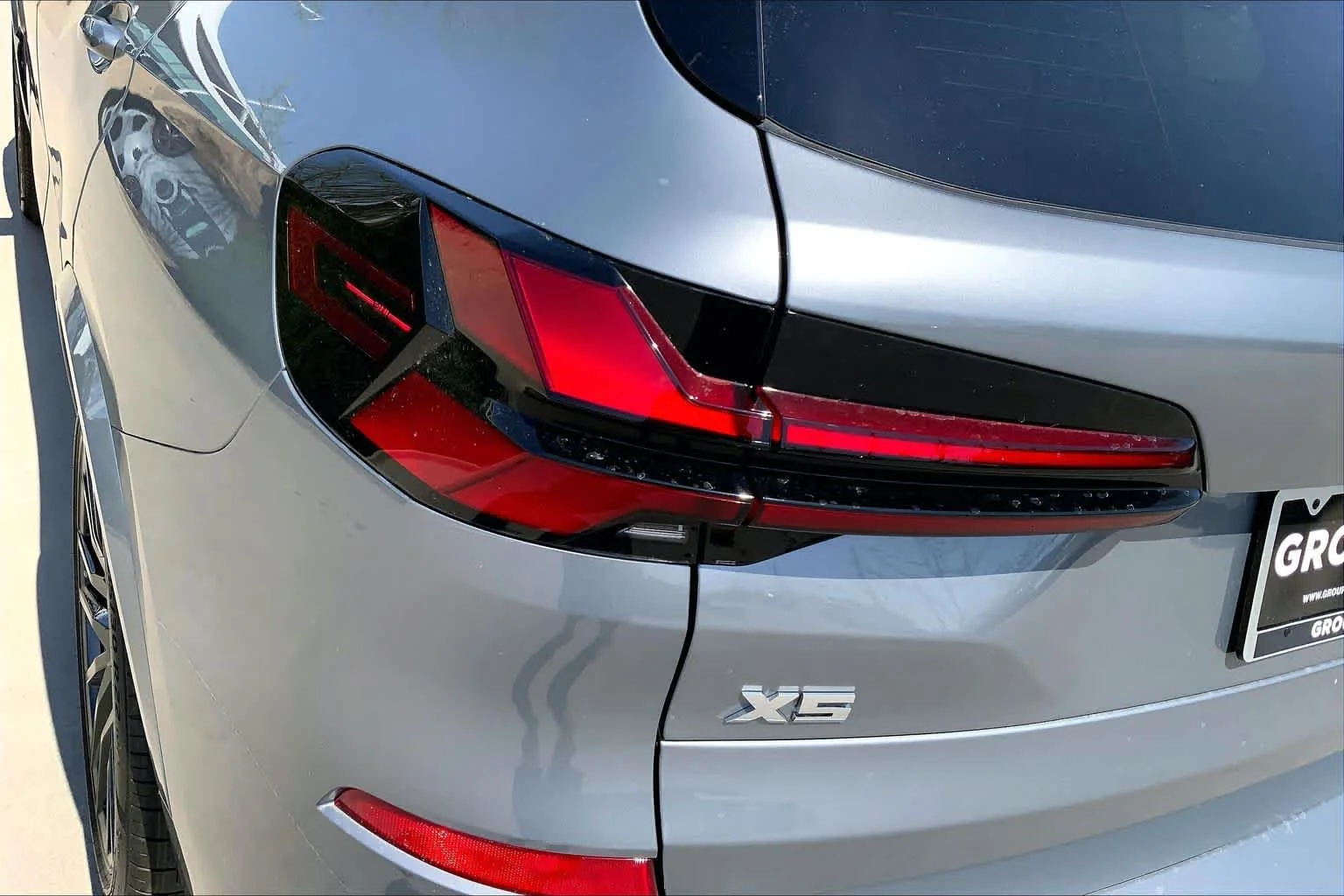 New 2026 Skyscraper Grey Metallic BMW M60i image 14