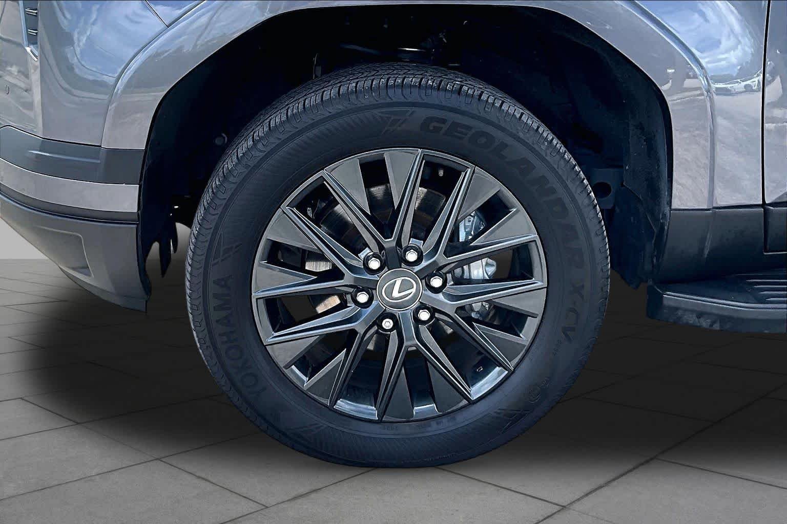 Used 2025 Nebula Gray Pearl Lexus Premium image 11