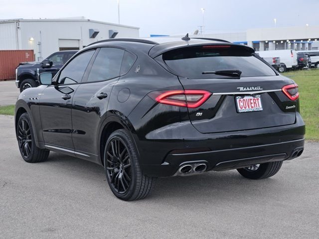 Used 2018  Maserati Base image 7