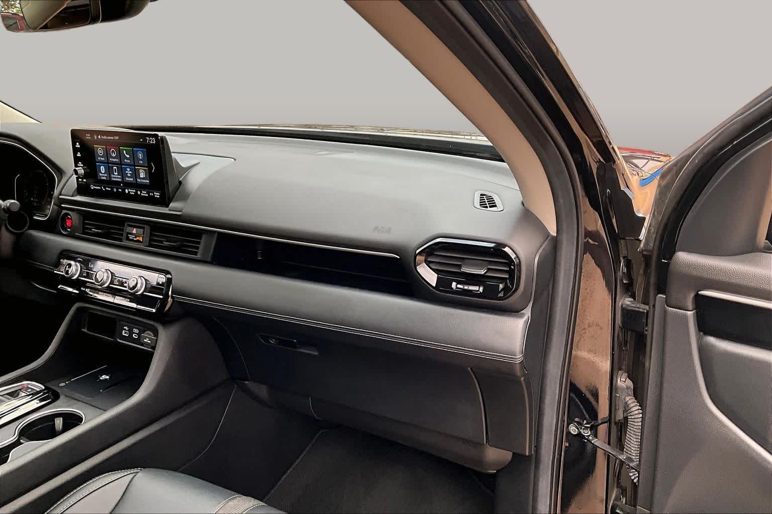 Used 2025 Crystal Black Pearl Honda Touring image 18