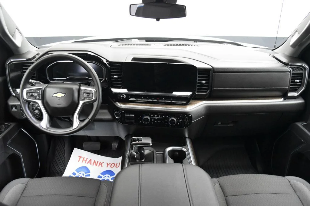 Used 2025 Black Chevrolet LT image 7