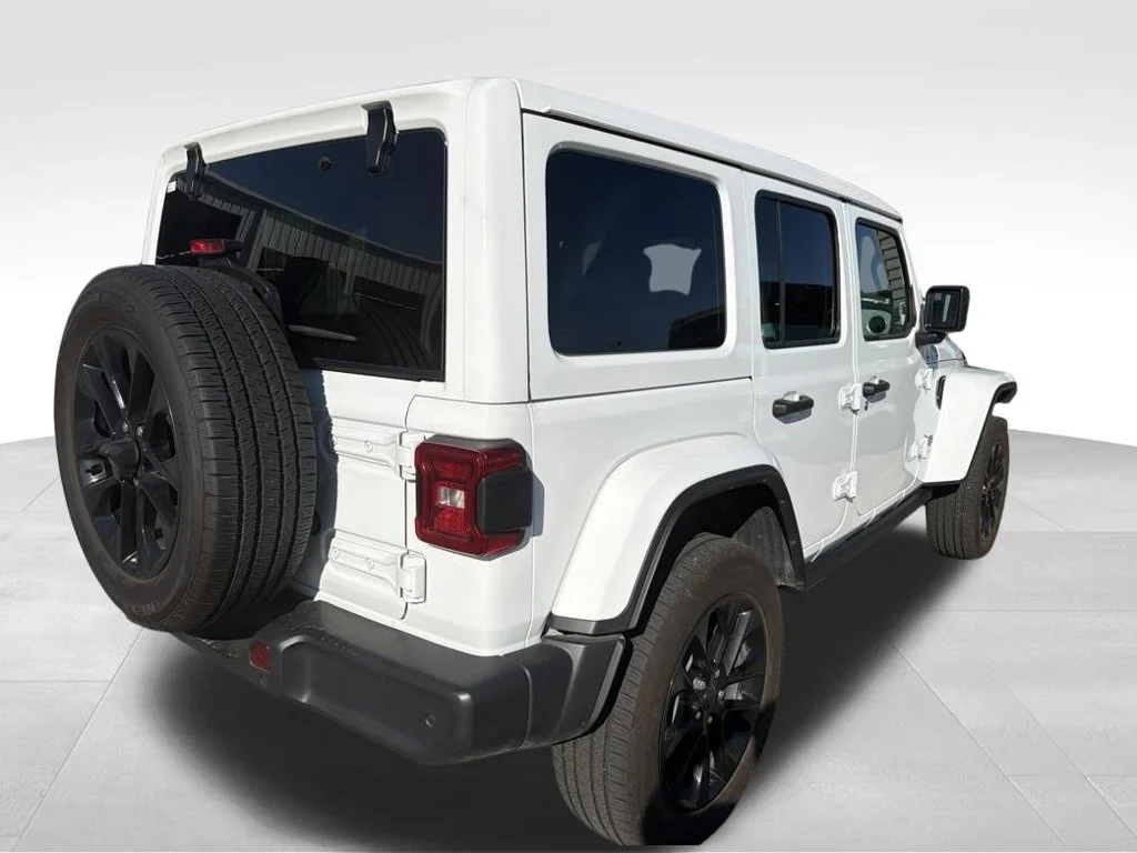 Used 2025 White Jeep Sahara 4xe image 26
