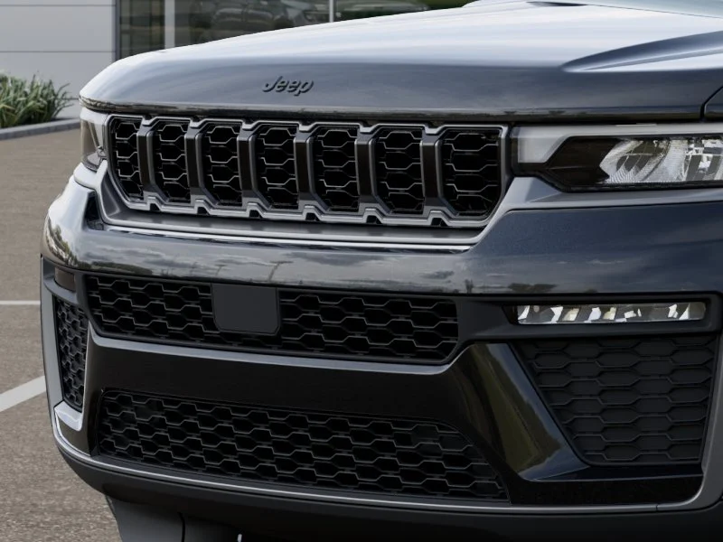 New 2026 Diamond Black Crystal Pearl-Coat Exterior Paint Jeep Limited image 42