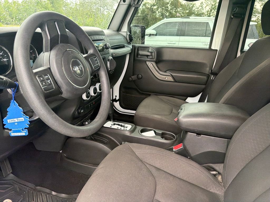 Used 2017 White Jeep Unlimited Sport image 10