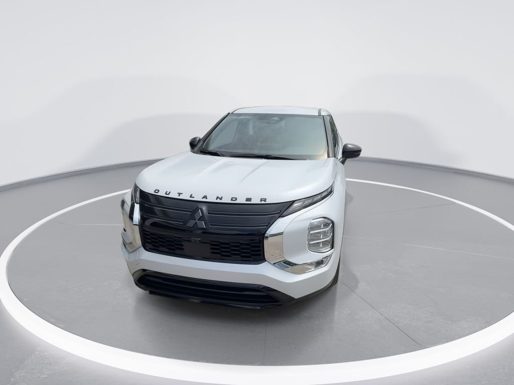 New 2026 White Mitsubishi LE image 3