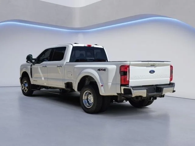 New 2026 Star White Metallic Tri-Coat Ford F-350® Lariat® image 27