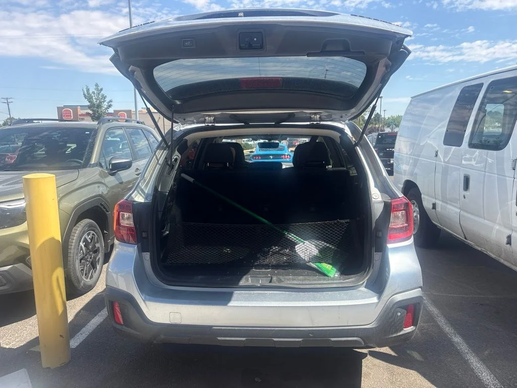 Used 2018 Silver Subaru 2.5i image 12