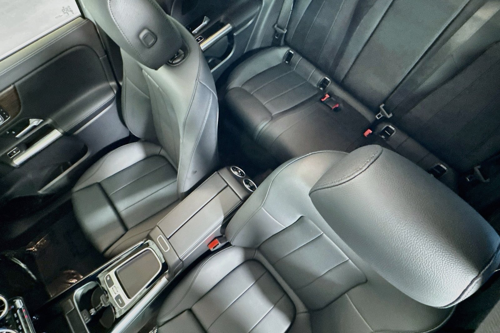 New 2026 Cirrus Silver Metallic Mercedes-Benz GLA 250 image 19
