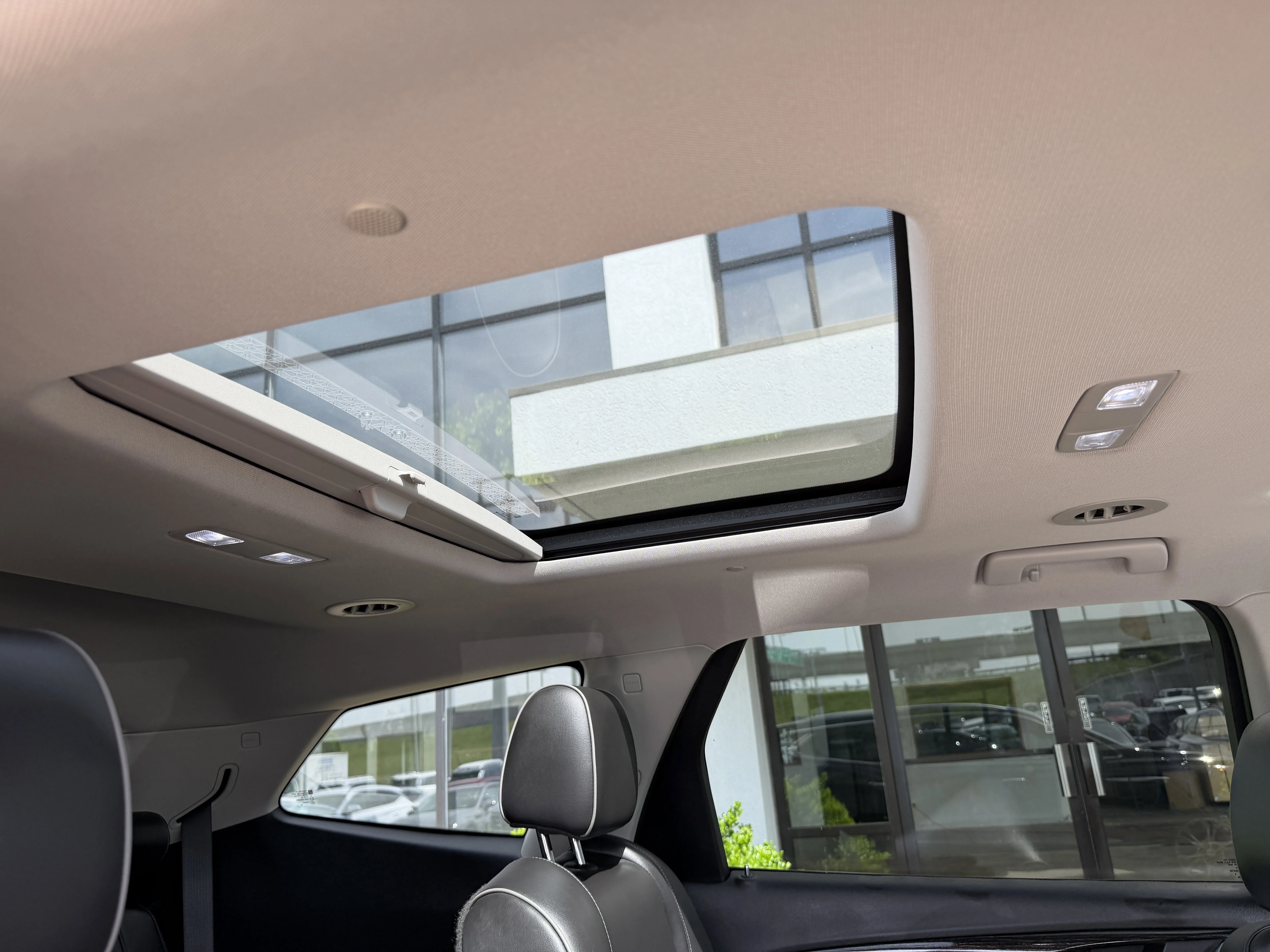 Used 2021 Ebony Twilight Metallic Buick Avenir image 27