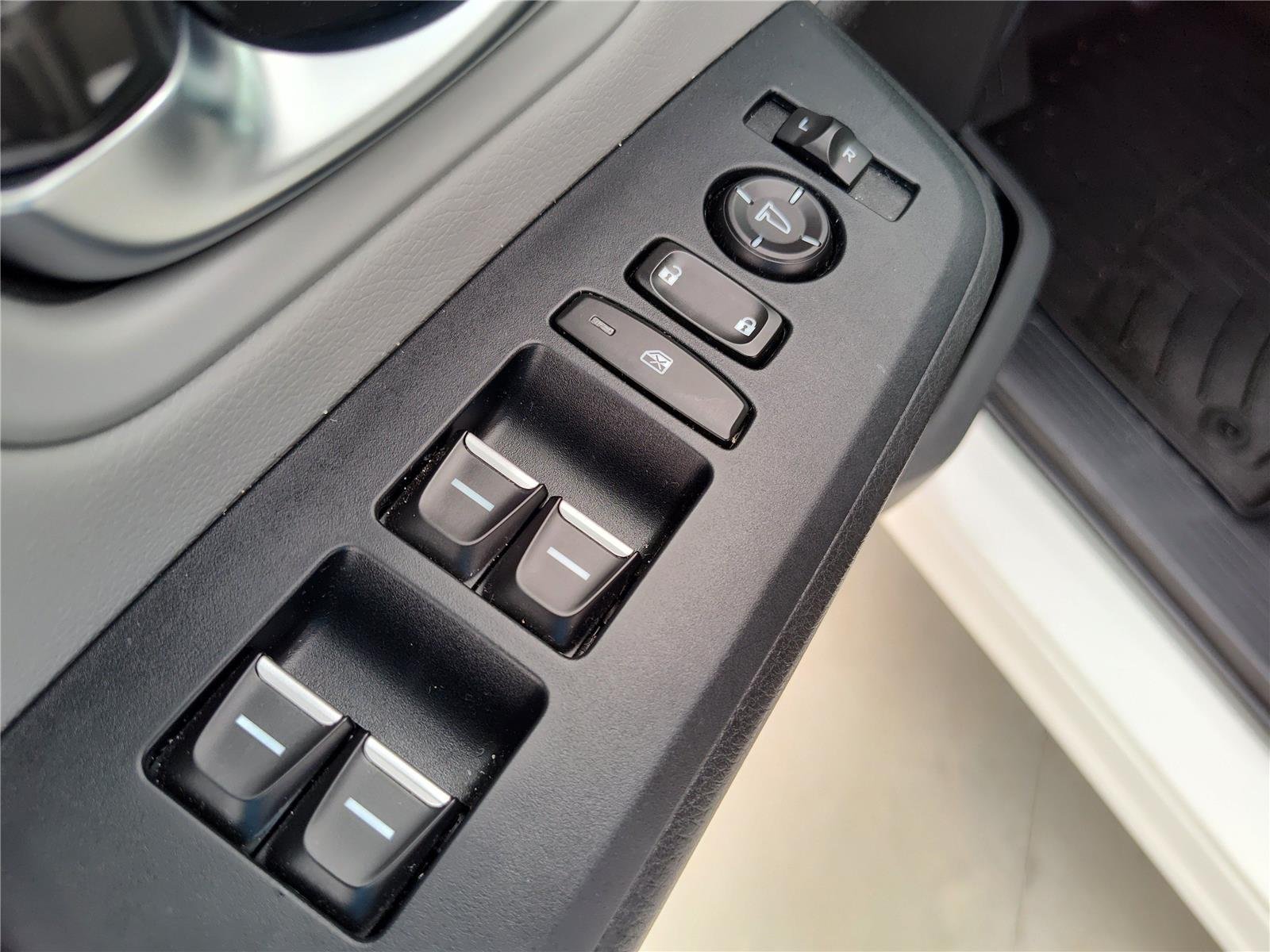 Used 2025  Honda Touring image 17