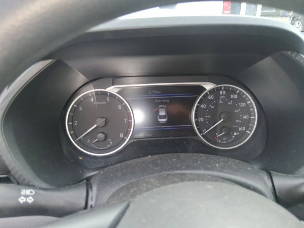 Used 2025 Gray Nissan SV image 8