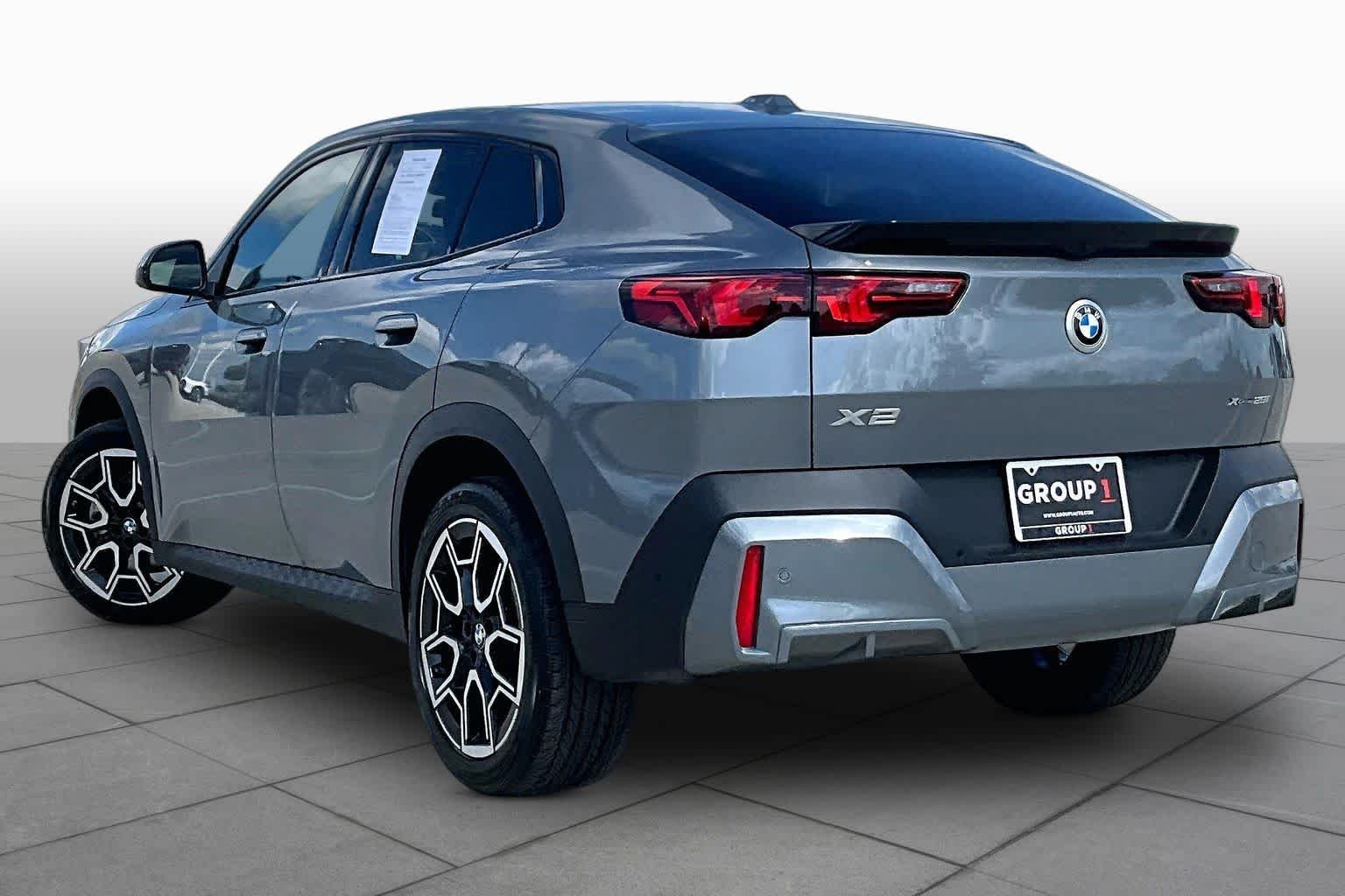 Used 2026 Skyscraper Grey Metallic BMW xDrive28i image 11