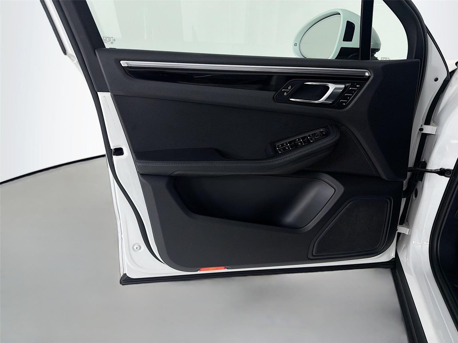 Used 2023 White Porsche T image 6