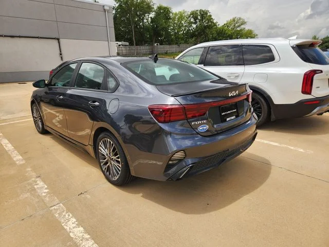 Used 2023 Gray Kia GT-Line image 3