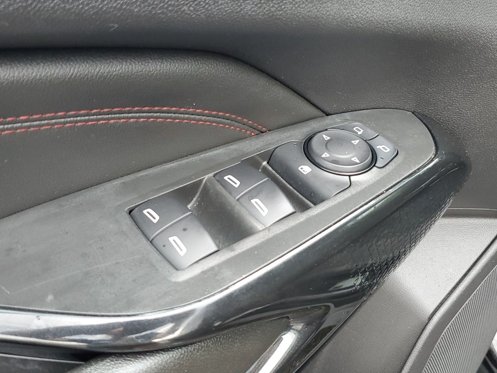 Certified Used 2025 Black Chevrolet 2RS image 18