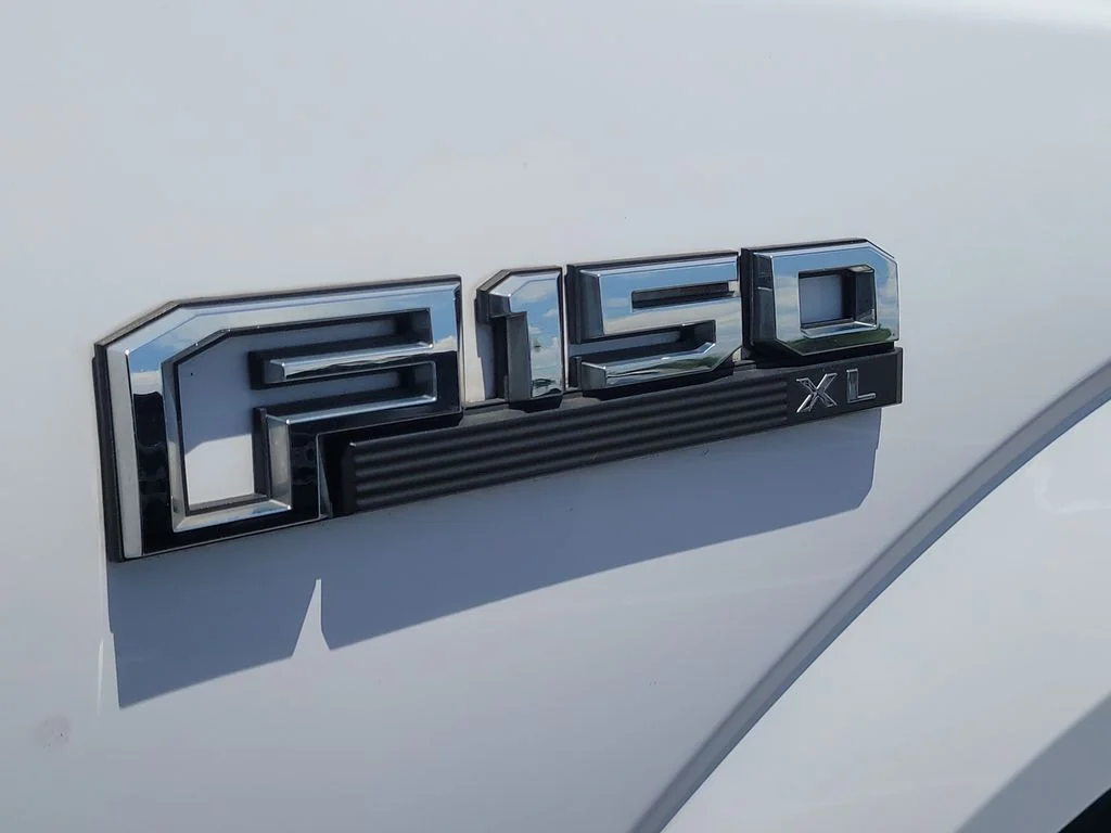Used 2018 White Ford XL image 6