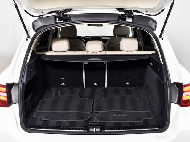 Used 2019 White Mercedes-Benz GLC 300 image 39