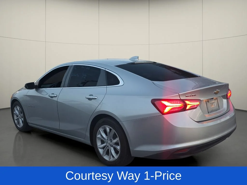 Used 2019 Silver Chevrolet LT image 6